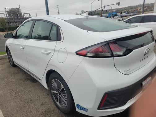 2020 Hyundai IONIQ Plug-In Hybrid SEL