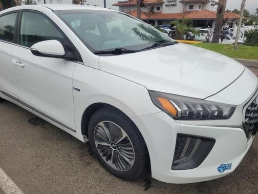2020 Hyundai IONIQ Plug-In Hybrid SEL