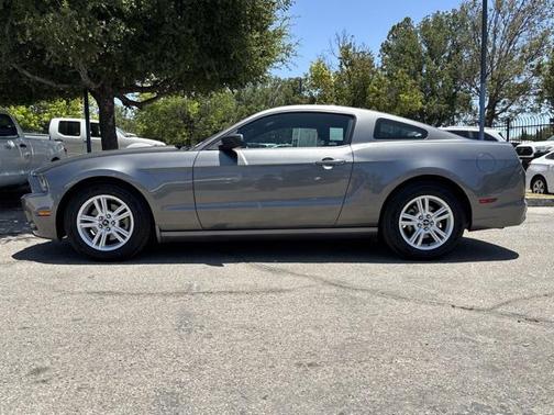 2014 Ford Mustang V6