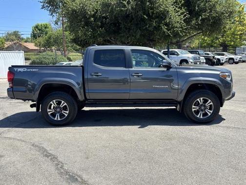 2017 Toyota Tacoma TRD Sport