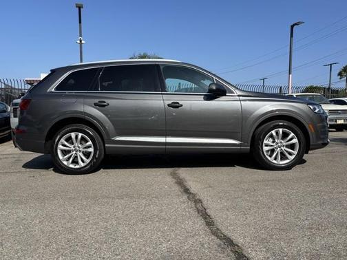 2019 Audi Q7 55 Premium