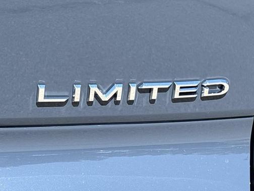 2025 Toyota Crown Signia Limited