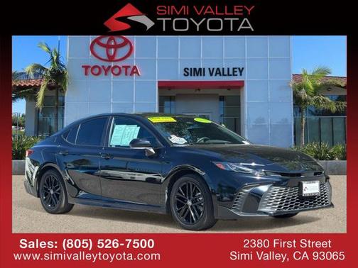 2025 Toyota Camry SE