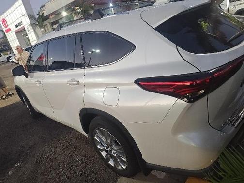 2022 Toyota Highlander Limited