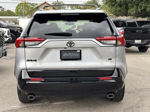 2025 Toyota RAV4 Hybrid SE