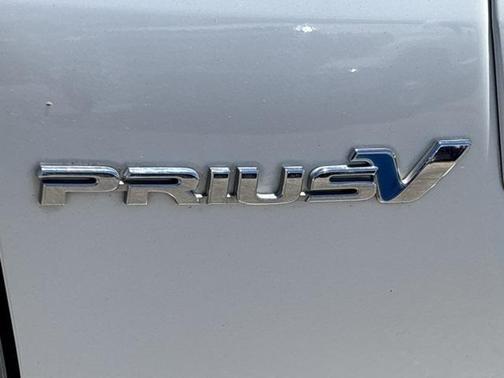 2014 Toyota Prius v Three