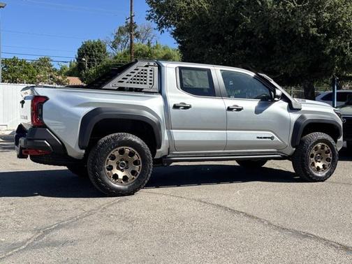 2025 Toyota Tacoma Hybrid Trailhunter