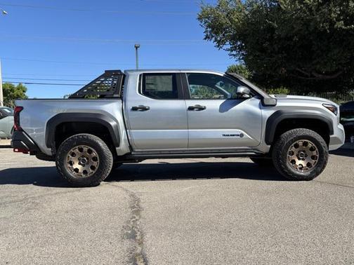 2025 Toyota Tacoma Hybrid Trailhunter