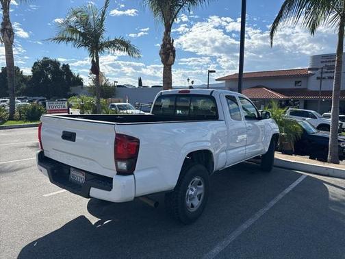 2018 Toyota Tacoma SR