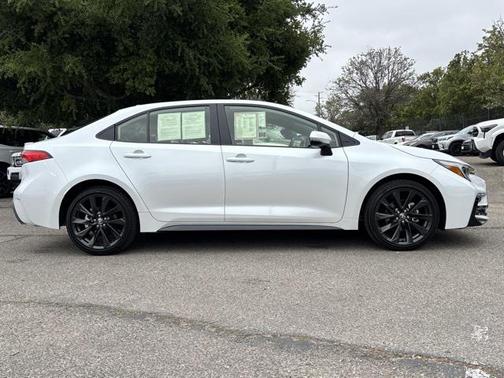 2024 Toyota Corolla Hybrid SE