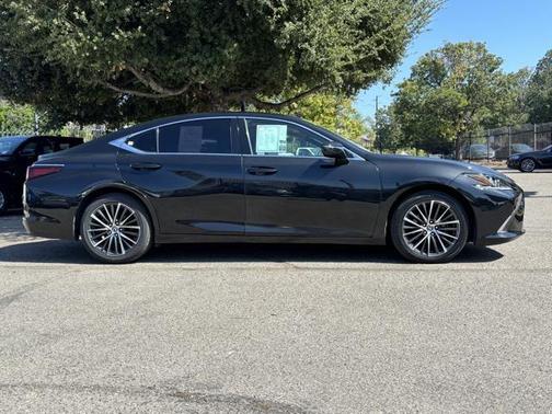 2022 Lexus ES 350 Base