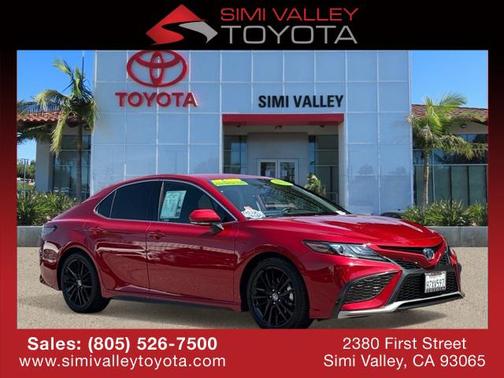 2022 Toyota Camry Hybrid SE