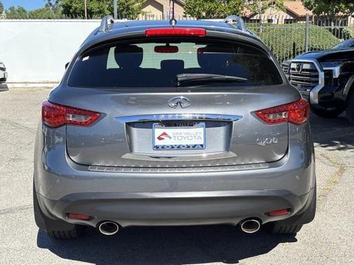 2017 INFINITI QX70 Base