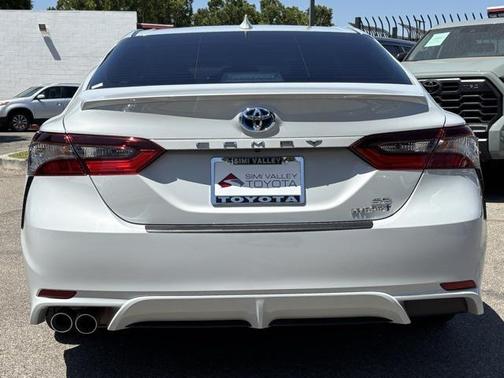 2024 Toyota Camry Hybrid SE