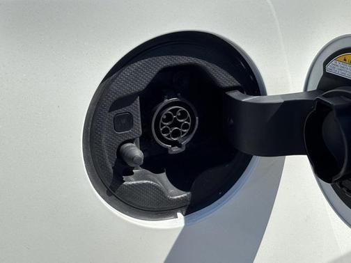 2014 Toyota Prius Plug-in Base