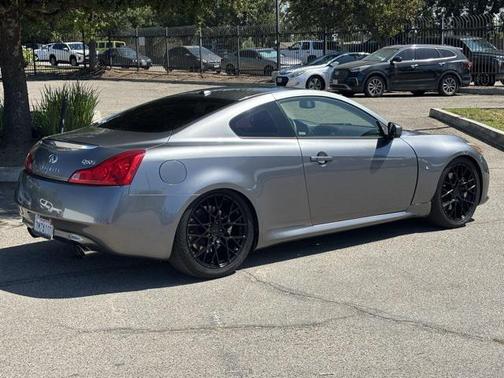 2015 INFINITI Q60 Journey