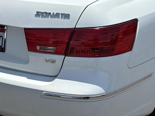 2010 Hyundai SONATA Limited
