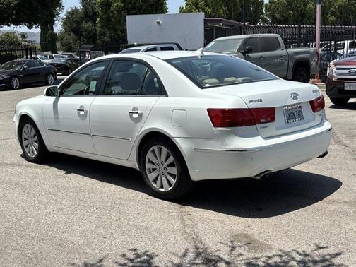 2010 Hyundai SONATA Limited