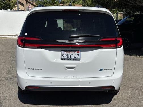 2025 Chrysler Pacifica L