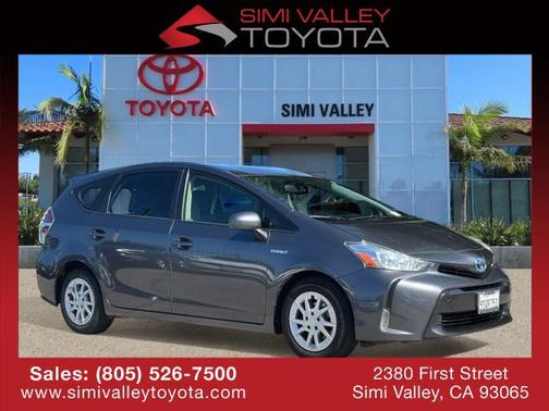 2017 Toyota Prius v Four
