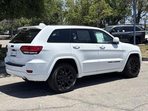 2021 Jeep Grand Cherokee Laredo
