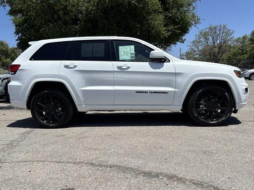 2021 Jeep Grand Cherokee Laredo