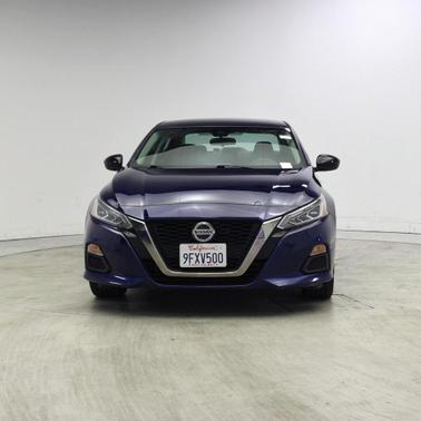 Deep Blue Pearl 2022 Nissan Altima SR FWD