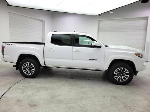 White 2022 Toyota Tacoma TRD Sport