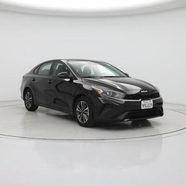 Aurora Black 2024 Kia Forte LXS