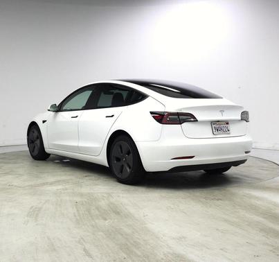White 2023 Tesla Model 3 Standard Range