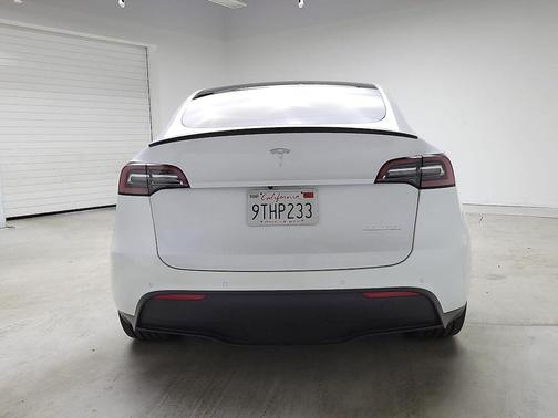 2022 Tesla Model Y Performance Dual Motor All-Wheel Drive