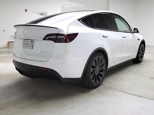 2022 Tesla Model Y Performance Dual Motor All-Wheel Drive