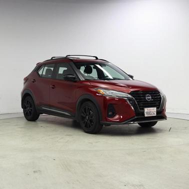 2022 Nissan Kicks SR