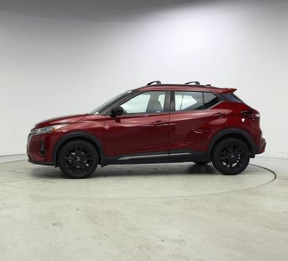2022 Nissan Kicks SR