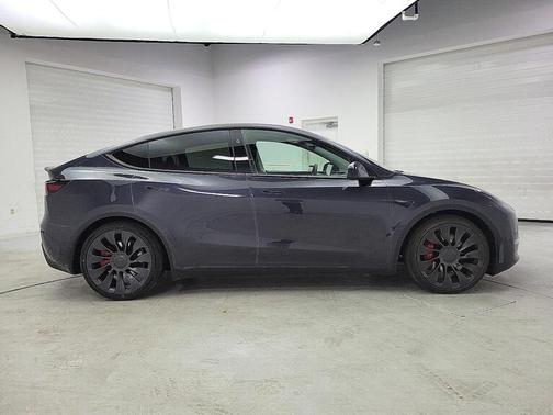 Stealth Grey 2024 Tesla Model Y Performance Dual Motor All-Wheel Drive