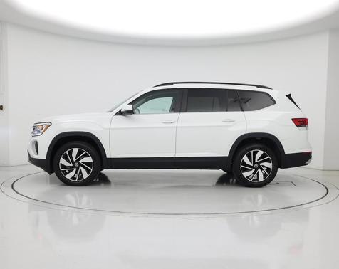 Pure White 2024 Volkswagen Atlas 2.0T SE w/Technology