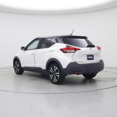 Aspen White/Super Black 2019 Nissan Kicks SV