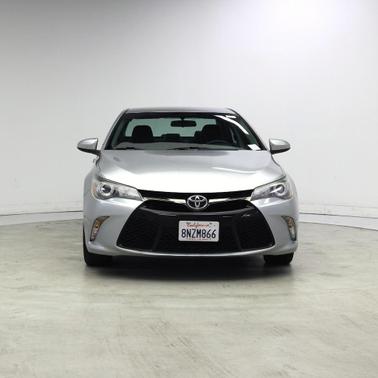 Celestial Silver Metallic 2017 Toyota Camry SE