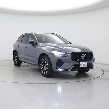 2024 Volvo XC60 B5 Core Dark Theme