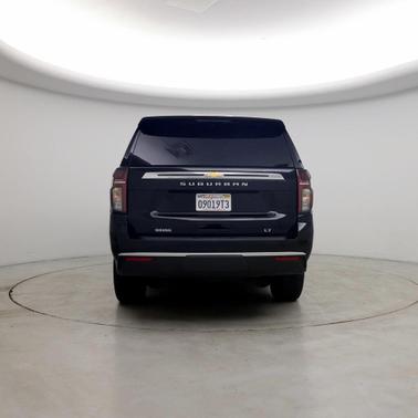 2022 Chevrolet Suburban LT