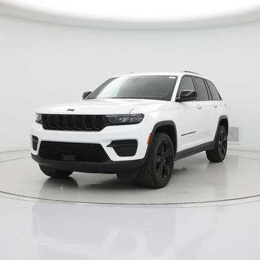 Bright White Clearcoat 2023 Jeep Grand Cherokee Altitude