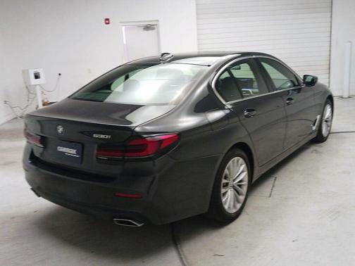 2023 BMW 530 i