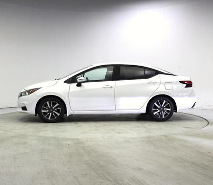 Aspen White TriCoat Pearl 2020 Nissan Versa 1.6 SV