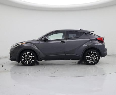 2022 Toyota C-HR XLE