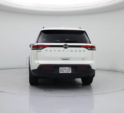White 2022 Nissan Pathfinder SV