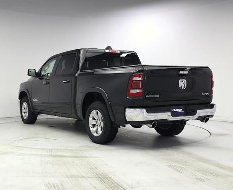 Diamond Black Crystal Pearlcoat 2022 RAM 1500 Laramie