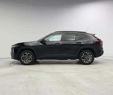 Black 2024 Chevrolet Trax LT