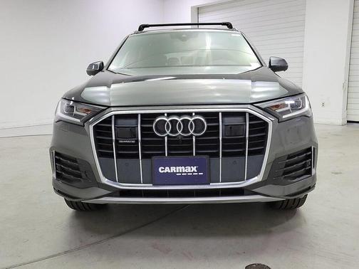 2022 Audi Q7 45 Premium Plus