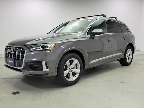 2022 Audi Q7 45 Premium Plus