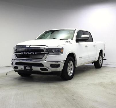 Bright White Clearcoat 2022 RAM 1500 Laramie